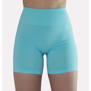 AUROLA 4.5 intensify shorts